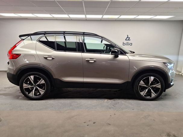 Volvo XC40 Recharge R T4 Design 157 kW image number 2