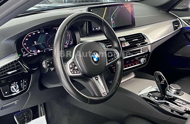 BMW 530d Touring xDrive 210 kW image number 15