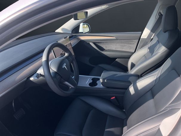 Tesla Model Y Long Range AWD 378 kW image number 10