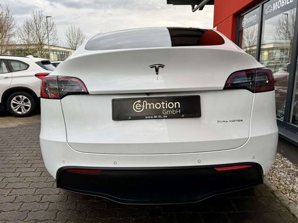 Tesla Model Y Long Range AWD 378 kW image number 3