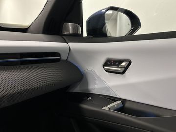 Car image 39