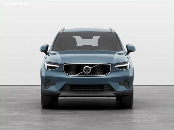 Volvo XC40 Core 145 kW image number 3