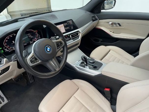 BMW 330 e Touring M Sport xDrive 218 kW image number 7