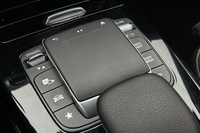 Car image 26