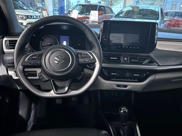 Car image 15