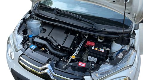 Car image 22