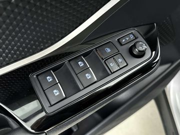 Car image 31