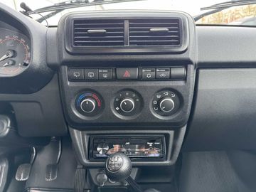 Car image 30