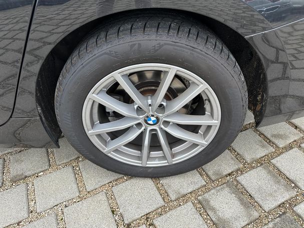 BMW 320d Touring xDrive 140 kW image number 27