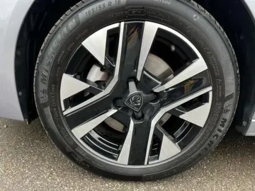 Car image 31