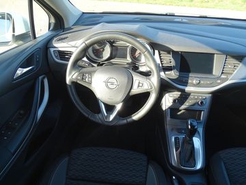 Car image 13