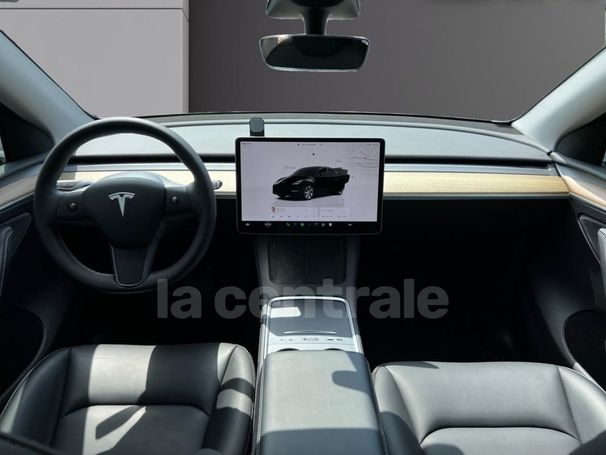 Tesla Model Y 60 192 kW image number 8