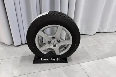 Car image 19