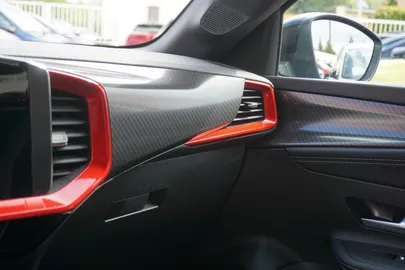 Car image 35