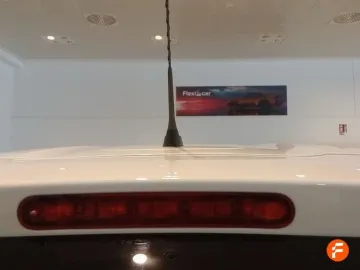 Car image 33