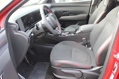 Car image 14