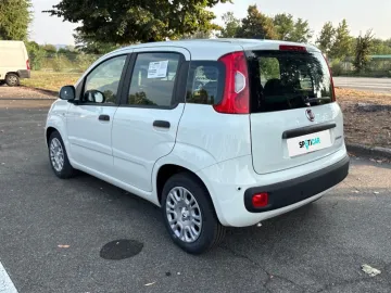 Car image 5