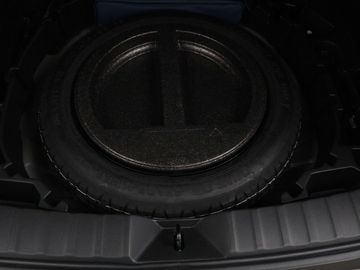 Car image 37