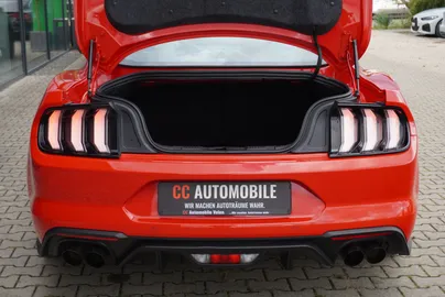 Car image 27