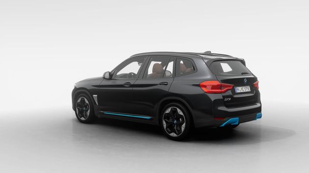 BMW iX3 210 kW image number 2