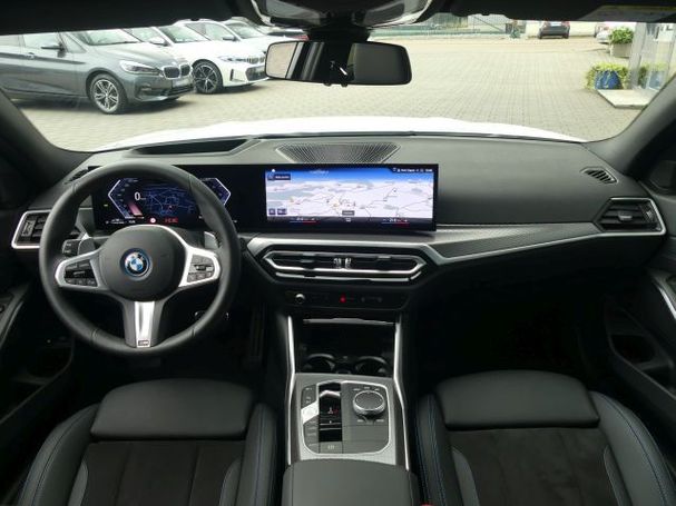 BMW 330 Touring e M 215 kW image number 13