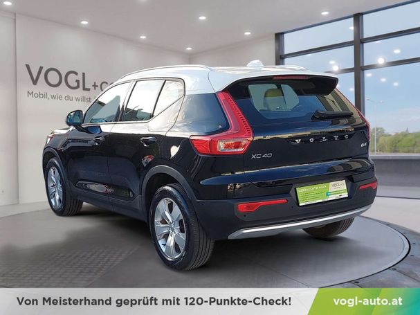 Volvo XC40 D4 AWD Geartronic Momentum 140 kW image number 2