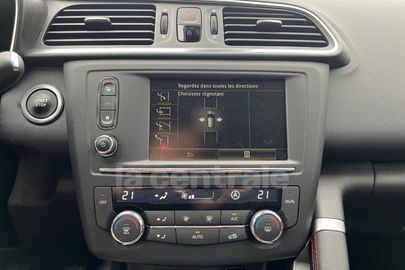 Car image 29