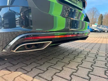 Car image 28