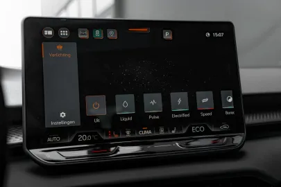 Car image 29
