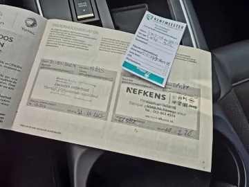 Car image 38