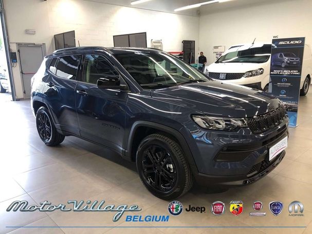 Jeep Compass 1.3 Turbo Night Eagle 96 kW image number 3