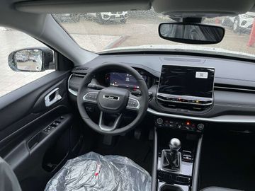 Car image 13