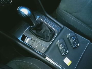 Car image 27