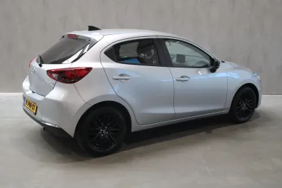 Car image 10