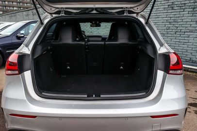 Car image 31