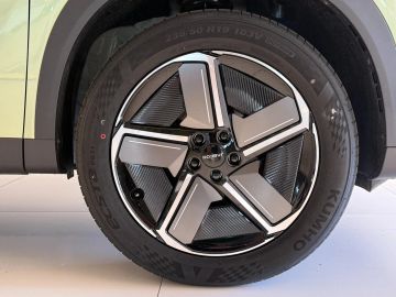 Car image 33