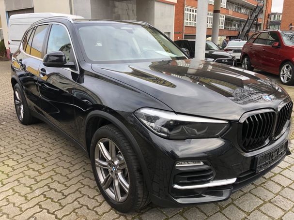 BMW X5 xDrive 195 kW image number 2