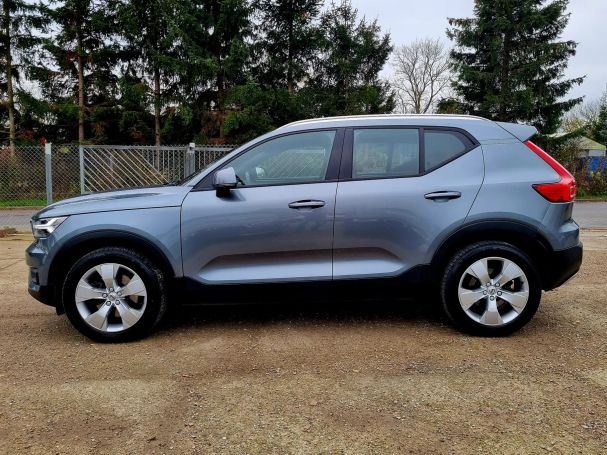 Volvo XC40 D4 AWD Geartronic Momentum 140 kW image number 8