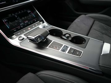 Car image 38