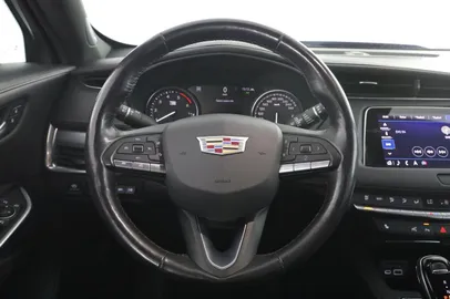 Car image 5