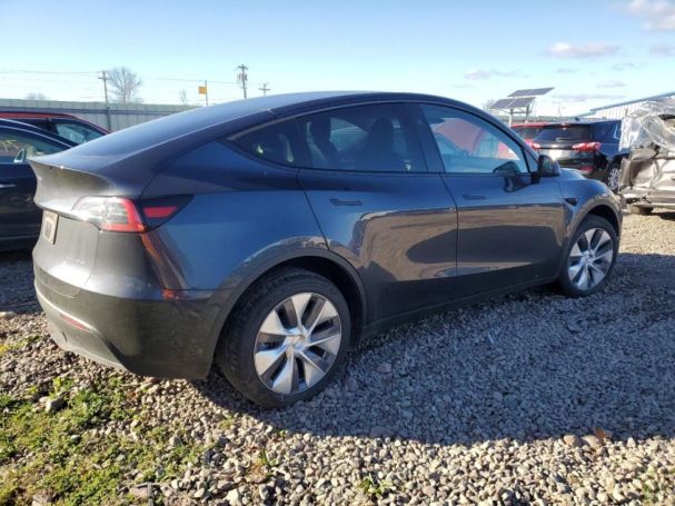 Tesla Model Y AWD 313 kW image number 5