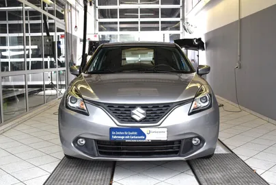 Car image 3
