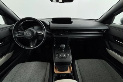 Car image 34