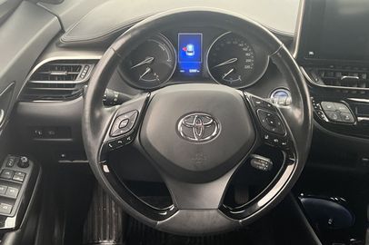 Car image 14