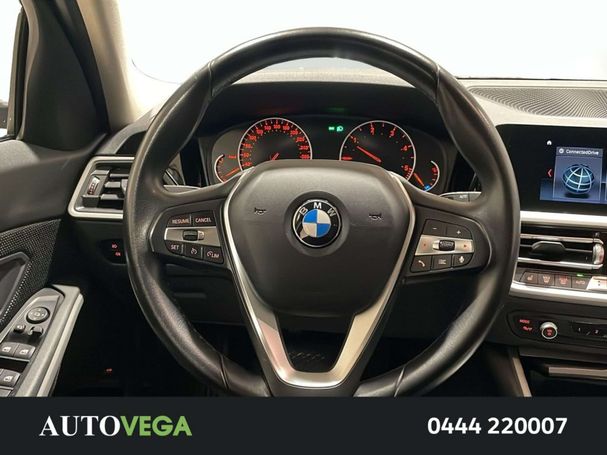 BMW 320d Touring xDrive Advantage 140 kW image number 9