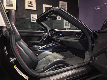 Car image 39