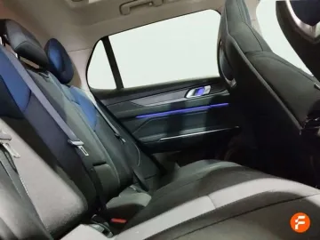 Car image 36