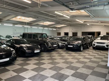 Car image 36