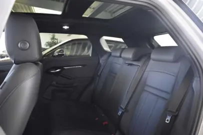 Car image 26