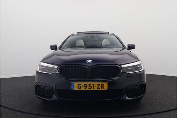 BMW 520i Touring 135 kW image number 2